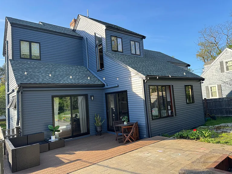 137 W Shore Dr — Photo 1