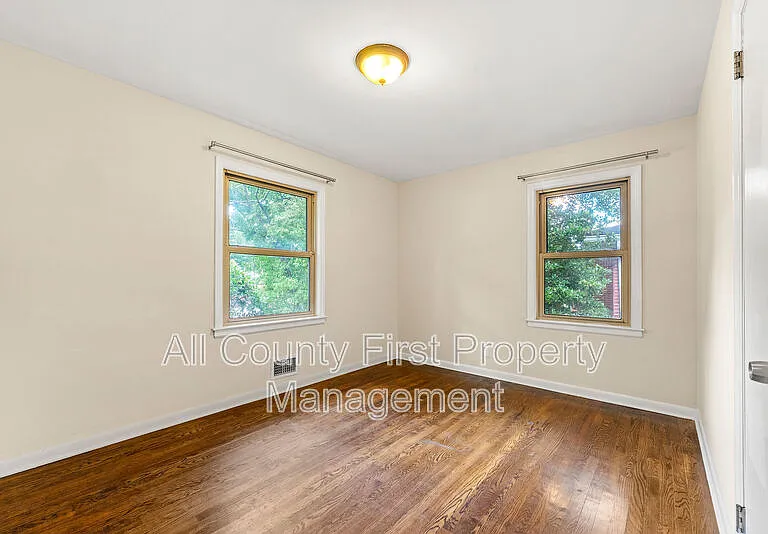 2461 Fontaine Cir — Photo 10
