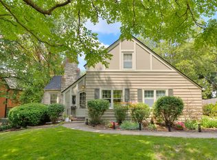 5621 Harwood Dr, Des Moines, IA 50312