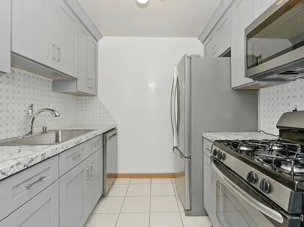 10033-10045 S Walnut Ter #210, Palos Hills, IL 60465