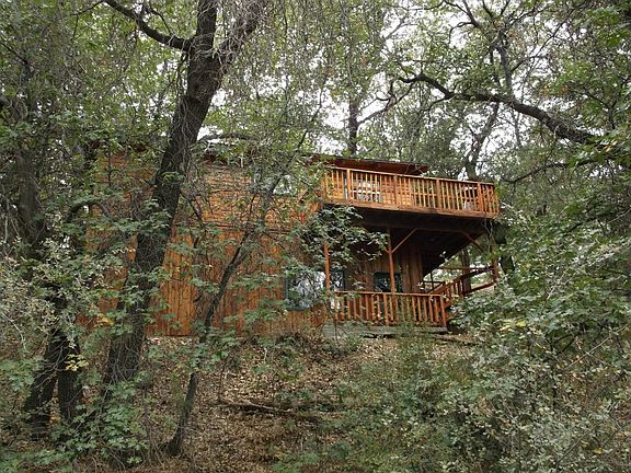2nd image of 690 Villa Grove