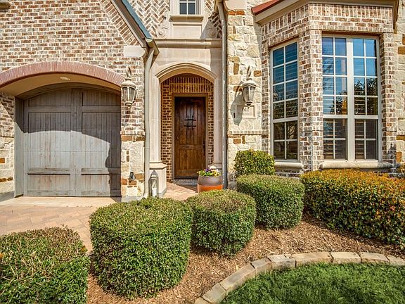 3rd image of 611 Brookstone Dr