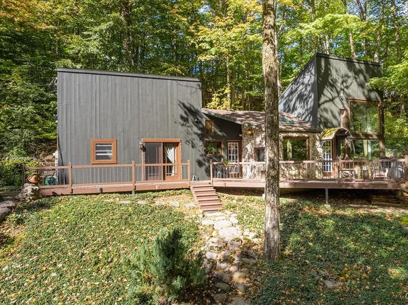 7629 Brown Gulf Rd, Jamesville, NY 13078