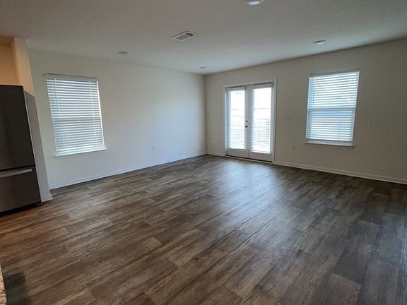 818 moorhen Living room _10232023