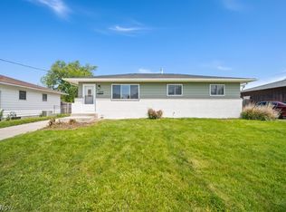 322 Windsor Dr, Elyria, OH 44035