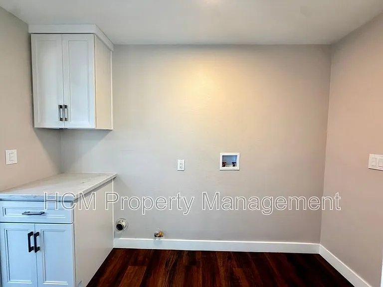 318 S California St — Photo 9