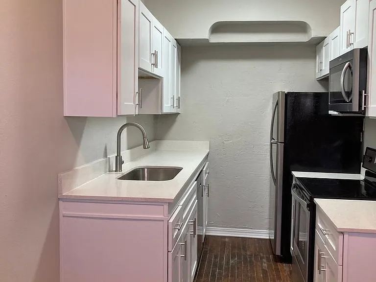 Flats at West End — Photo 26