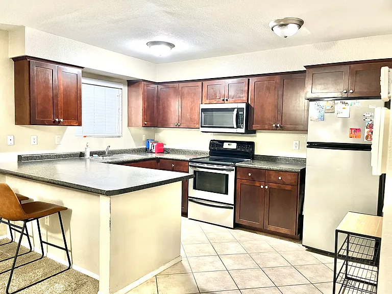 1014 E Spence Ave — Photo 10