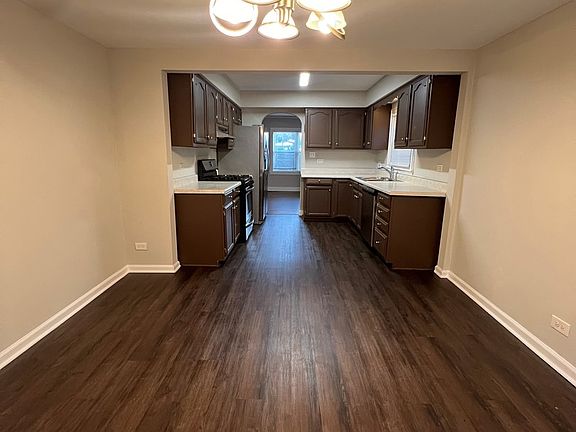 4th image of 2940 W 99th Pl