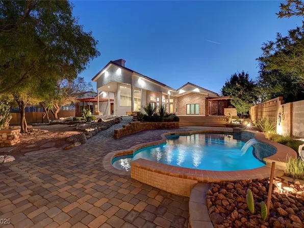 8470 S Pioneer Way, Las Vegas, NV 89113