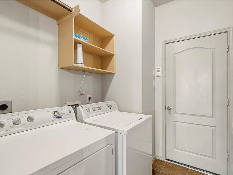 5907 Water Violet Ln — Photo 14