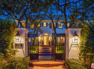 712 N Maple Dr, Beverly Hills, CA 90210