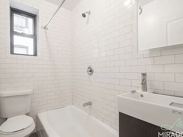 435 Grand Ave #2E — Photo 6