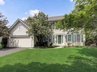 528 Carolian Dr, Lake Zurich, IL