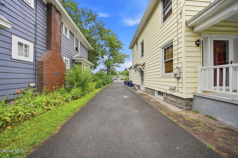 4th image of 1173 Sumner Avenue