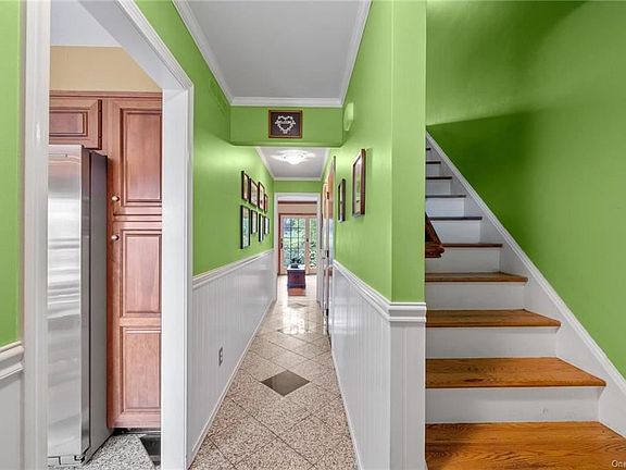 3rd image of 89 Grand St