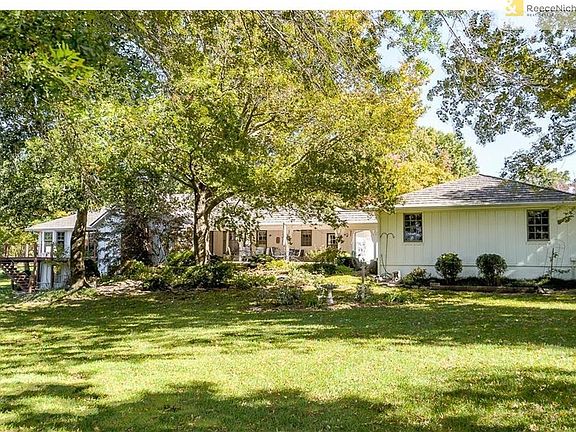 5th image of 15280 Melrose Pl
