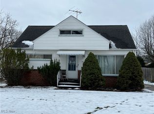 14818 Reddington Ave, Maple Heights, OH