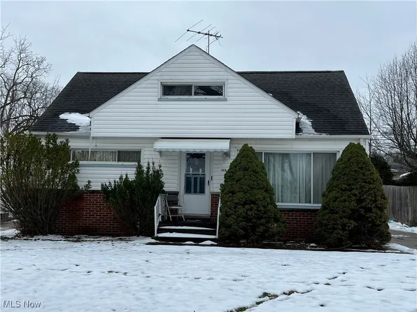 14818 Reddington Ave, Maple Heights, OH 44137