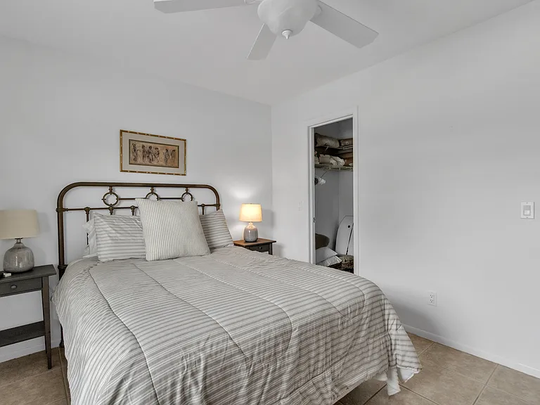 Guest bedroom