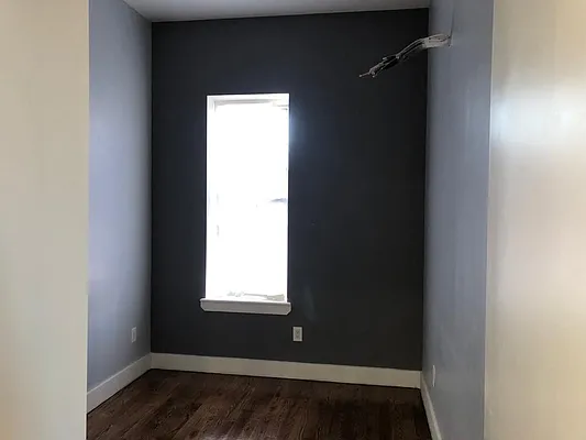 Rented by Aron Fried, LREB | media 33