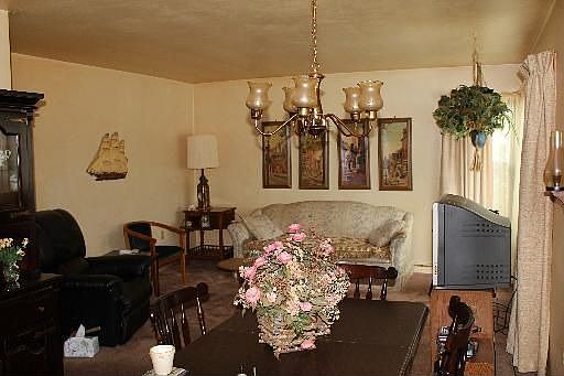 2nd image of 805 W Hunt St