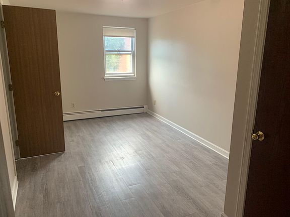3rd image of 92 10th St #2