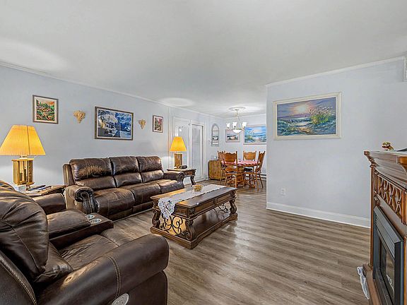 5th image of 7 Driftwood Dr #7