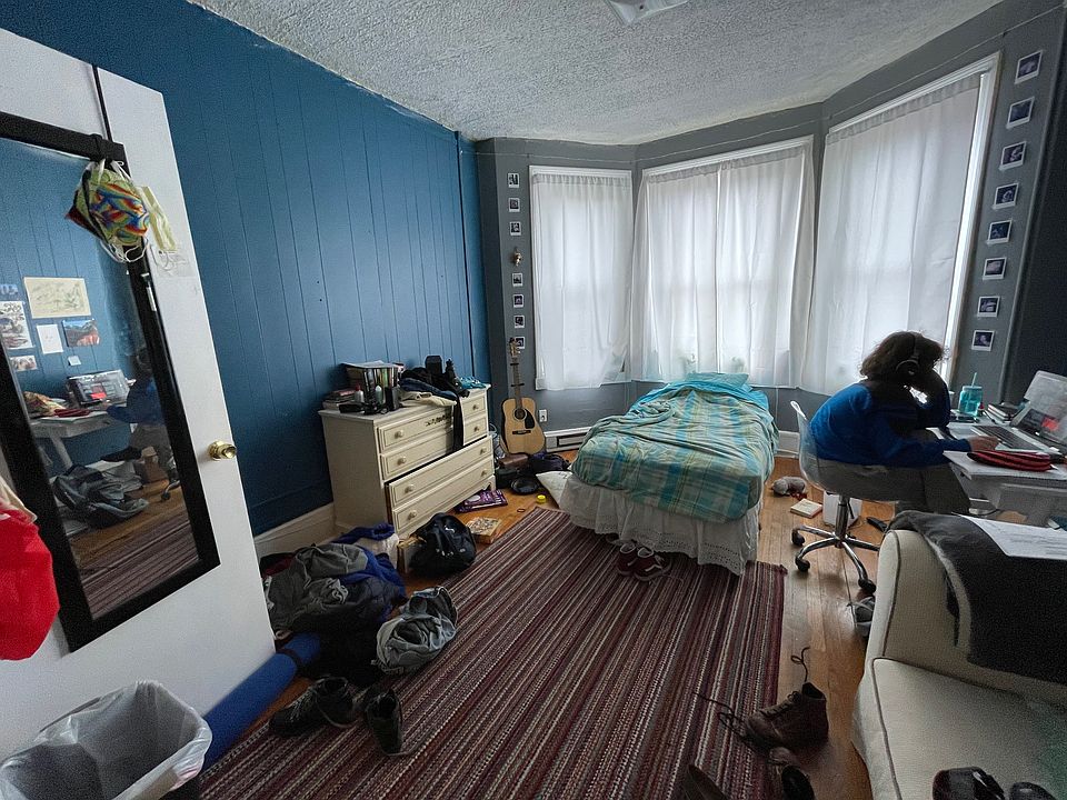 1st image of 881 Huntington Ave APT 10