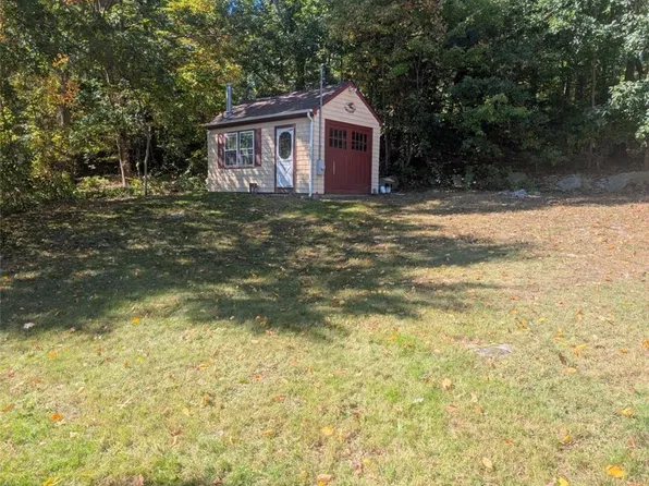 79 Mountaindale Rd, Smithfield, RI 02917