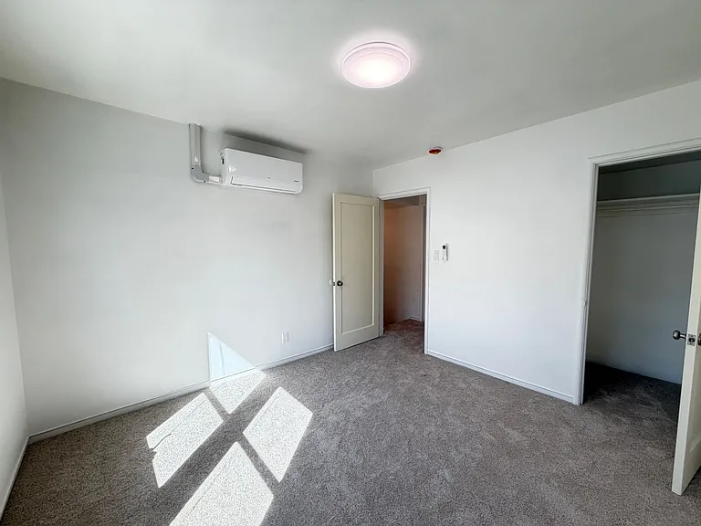 1831 & 1833 Stanford Street — Photo 16