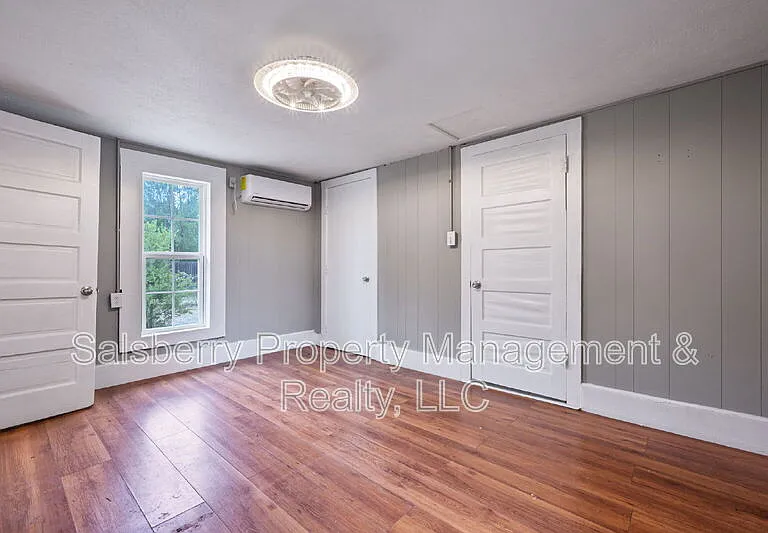 304 Bryan St #B — Photo 8