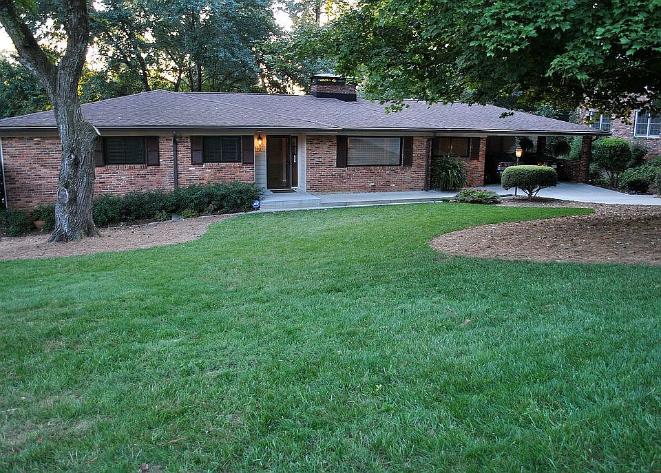 1792 Timothy Drive NE