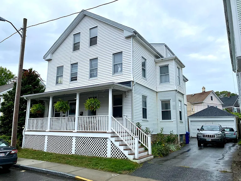 7 Pleasant St #2 — Photo 1