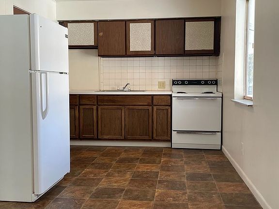 4th image of NULL-LO75 Akers Ave #8