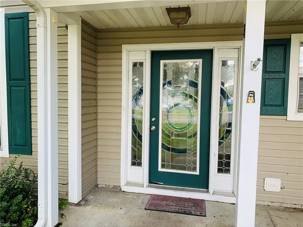 407 Lynnfield Rd, Chesapeake, VA 23323