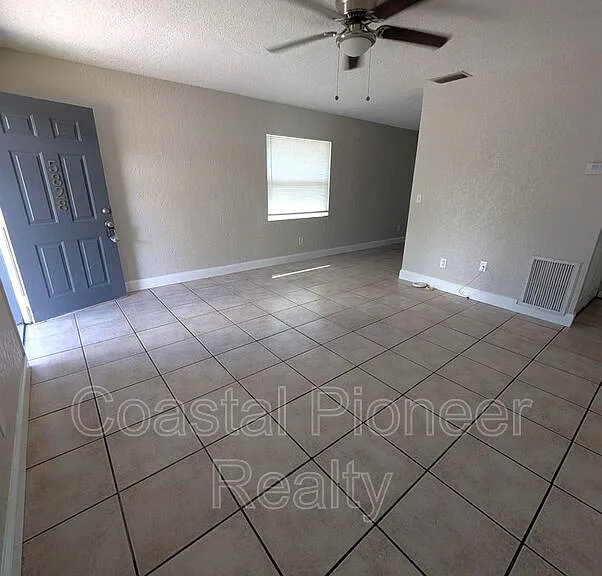 5828 3rd St E — Photo 14