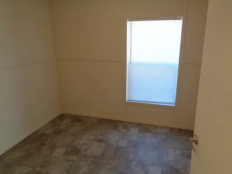 2967 1/2 Eastwood Pl — Photo 11