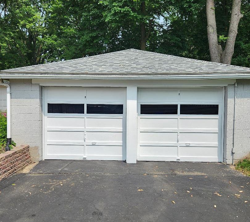 Individual Garage