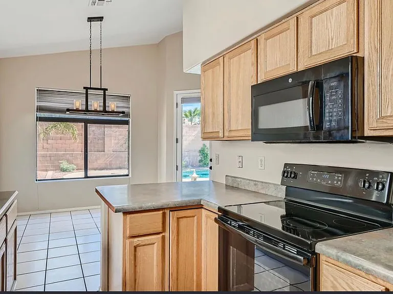 2920 N Sky Post Rd — Photo 12