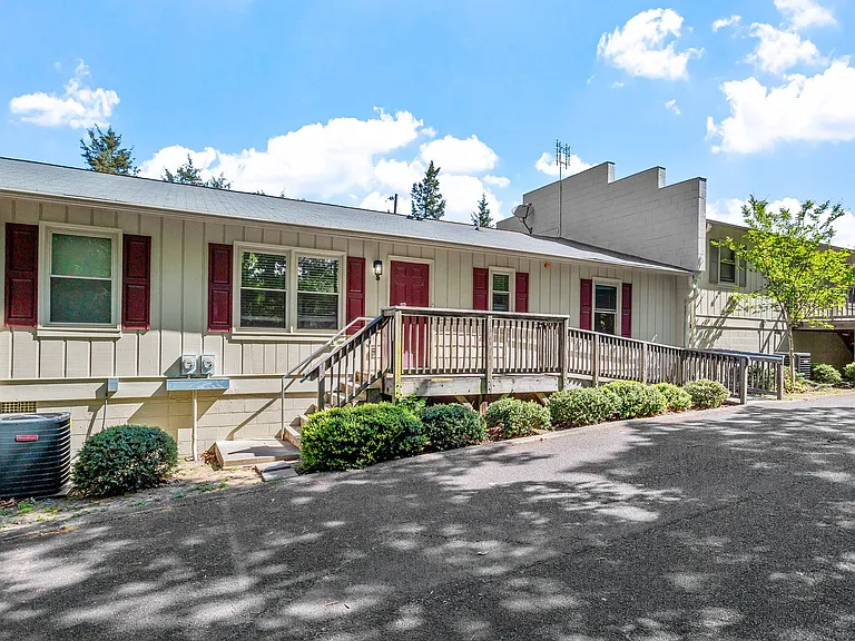 936 Morreene Rd — Photo 26