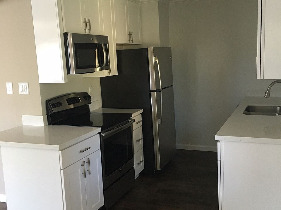 1st image of 825 Menlo Ave APT C