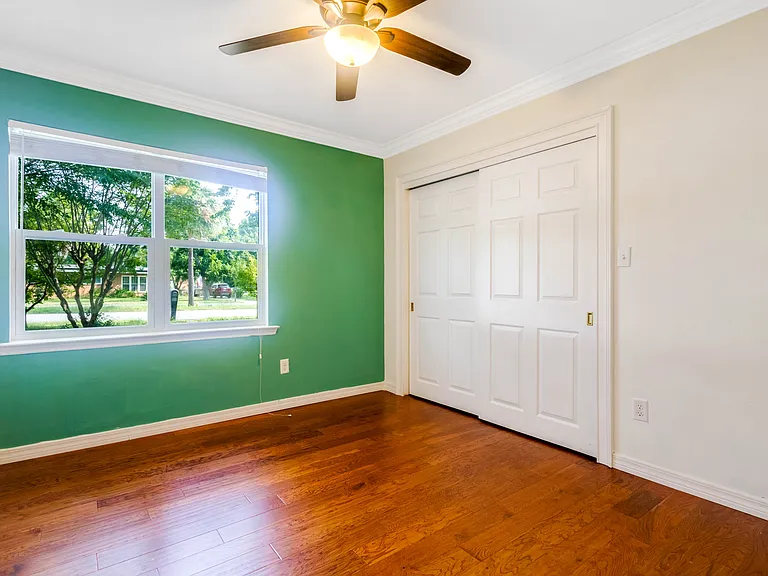 308 Hollywood Blvd SE — Photo 25