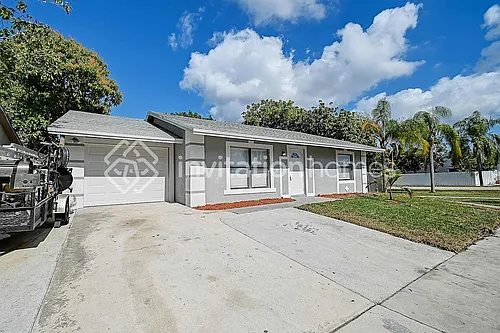 5825 Ithaca Cir W Photo 1