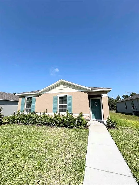 3 bed, 2.0 bath, 1570 sqft, $2,500 — Photo 1