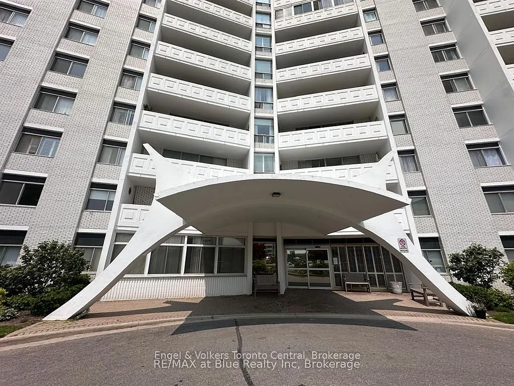 3 bed, $2,600 — Photo 2