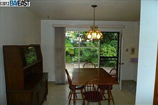 5th image of 850 Carmel Ct