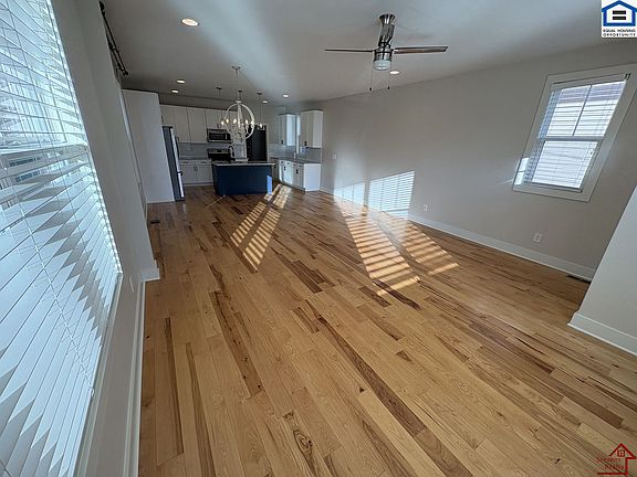 4th image of 5906A Carl Pl