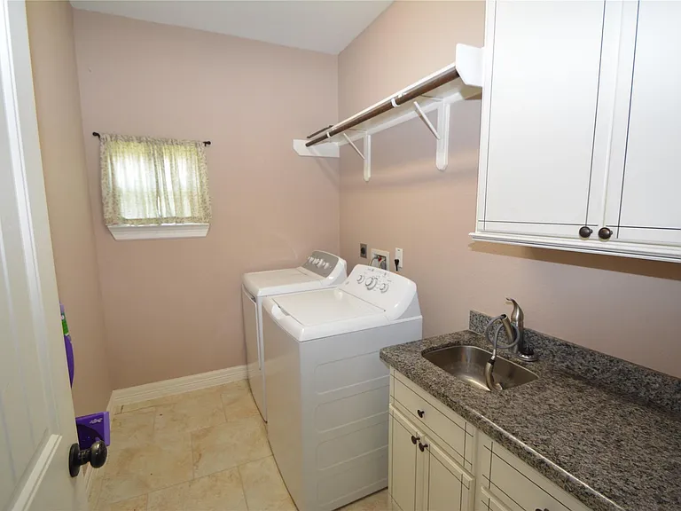6510 Durango Dr — Photo 13