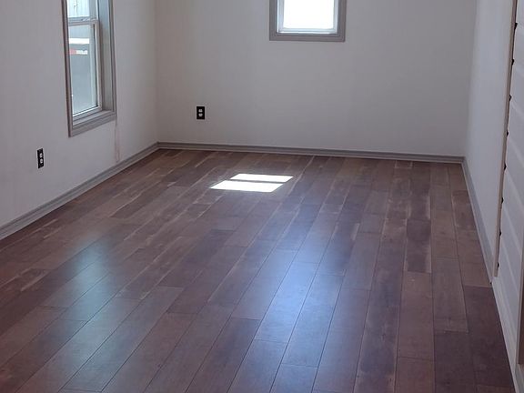 3rd image of 14015 University Ave #B